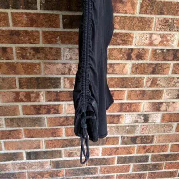 Lululemon  * Cinch It Long Sleeve top Black - Picture 5 of 13